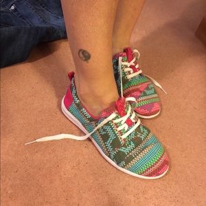 Toms lace up shoes. Size 7.5 / 37.5 women’s